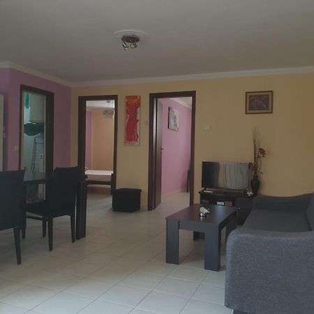 Vrasná Plaza Apartments מראה חיצוני תמונה